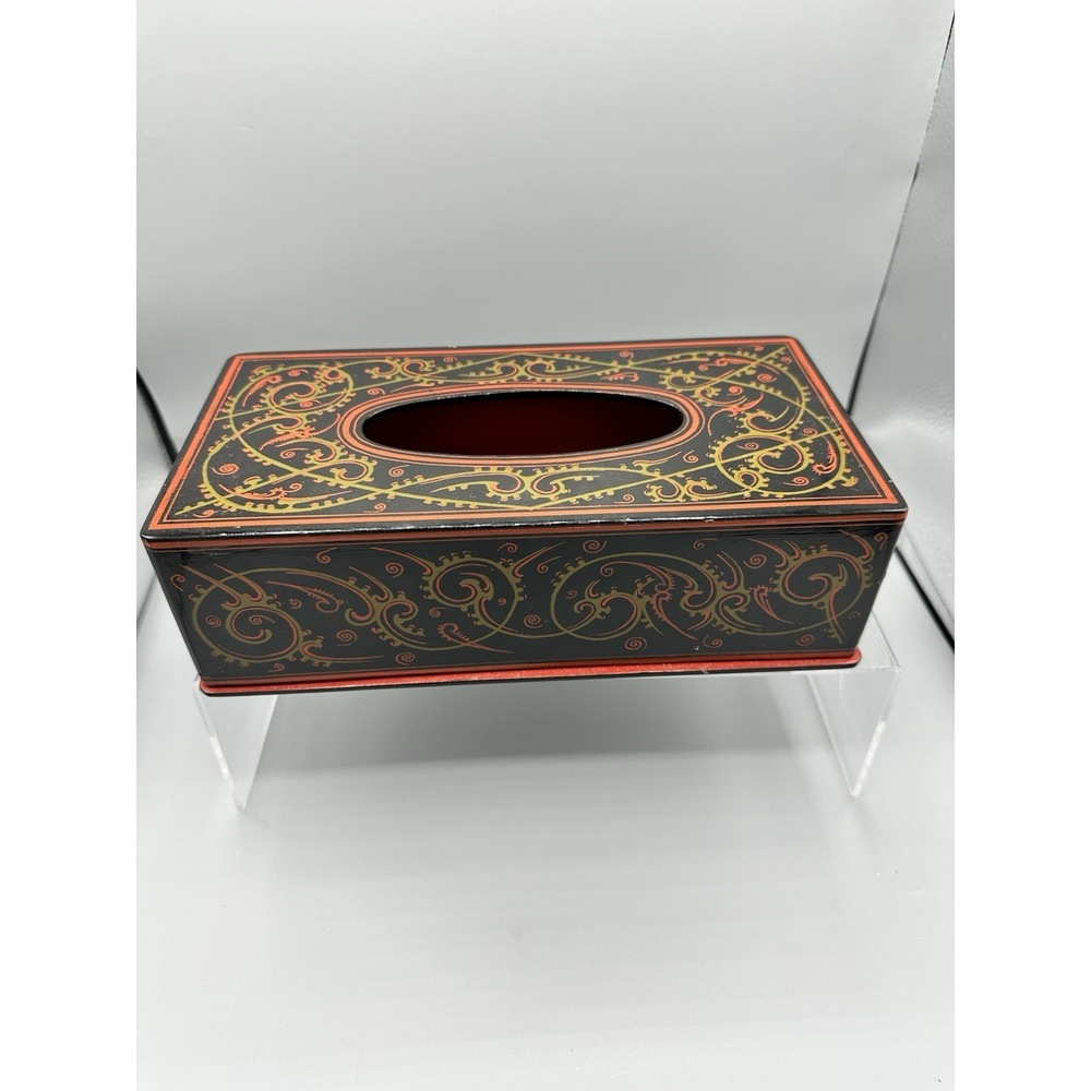 Wooden tissue box - Traditional style From the Shanghai Museum Of Art.